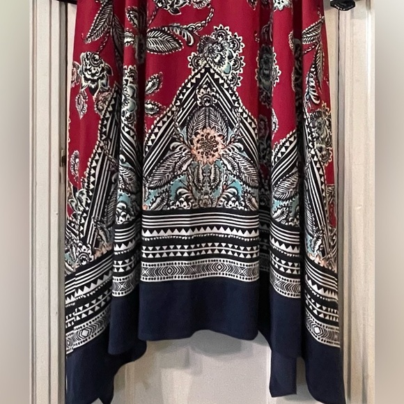 Floral Patterned Red and Navy Dress Size 1X - Picture 3 of 10